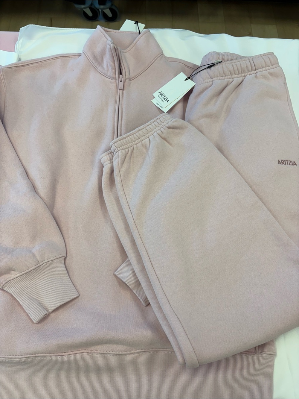 NWT aritzia sweatfleece set